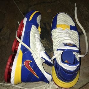 lebron 16 superbrons